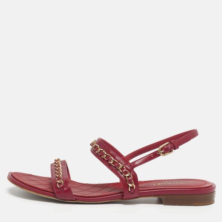 Pre Owned Chanel CC Size 39.5 Red Leather Chain Detail Slingback Flat Sandals