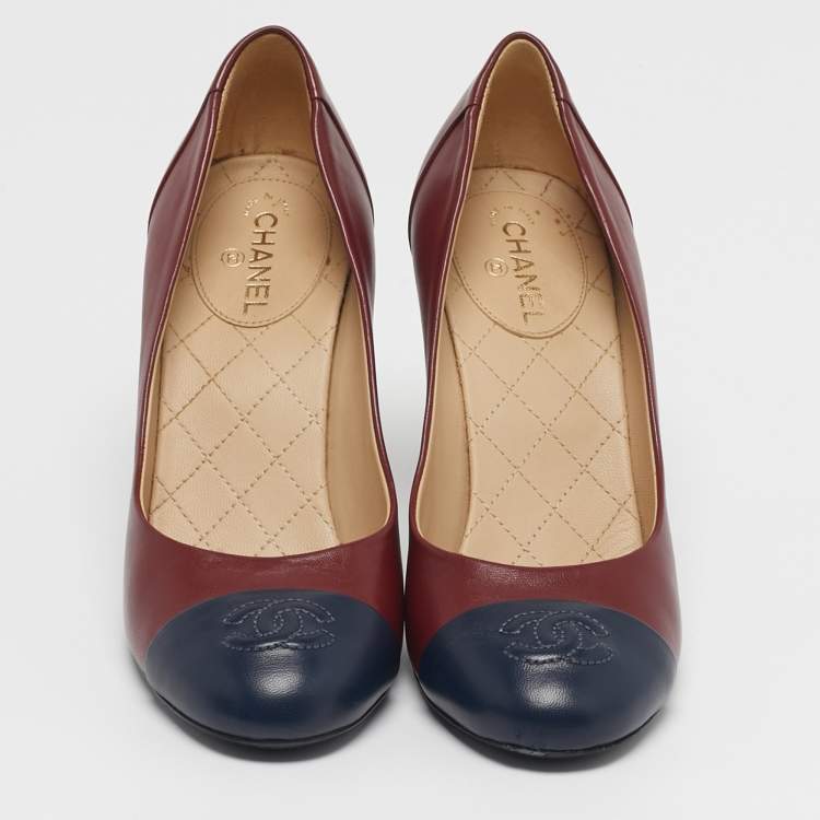 Pre Owned Chanel CC Size 36 Burgundy/Navy Blue Leather Cap Toe Pumps