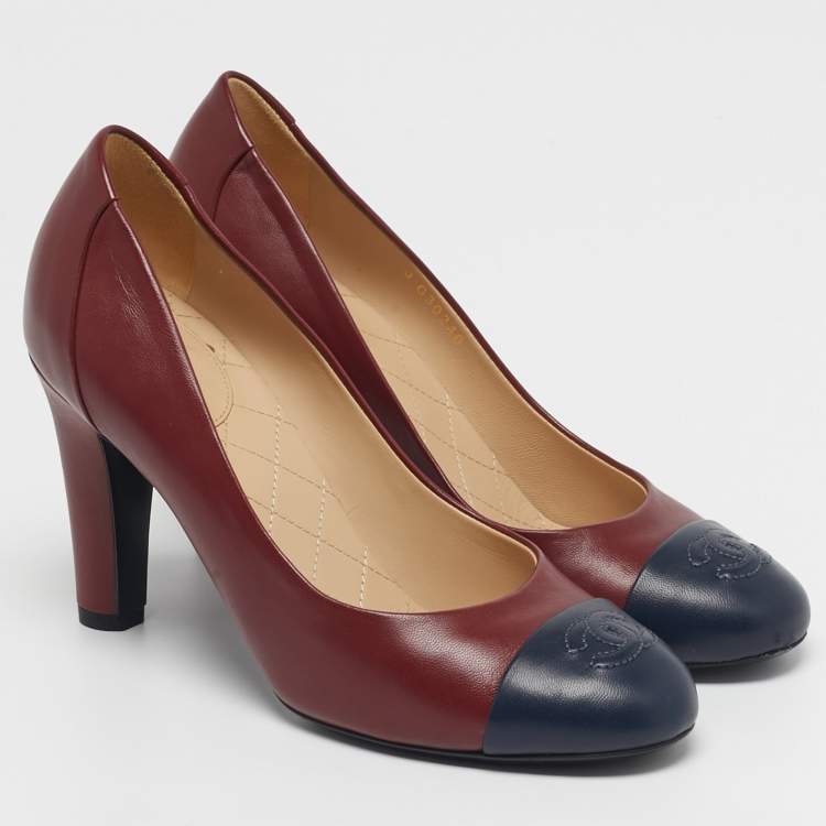 Pre Owned Chanel CC Size 36 Burgundy/Navy Blue Leather Cap Toe Pumps