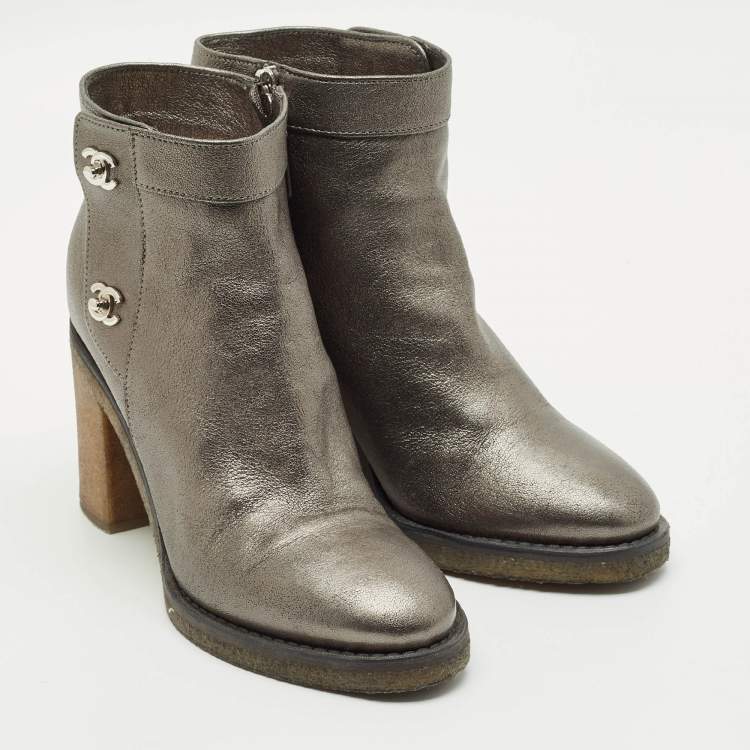 Pre Owned Chanel Size 40 Metallic Leather Ankle Length Boots