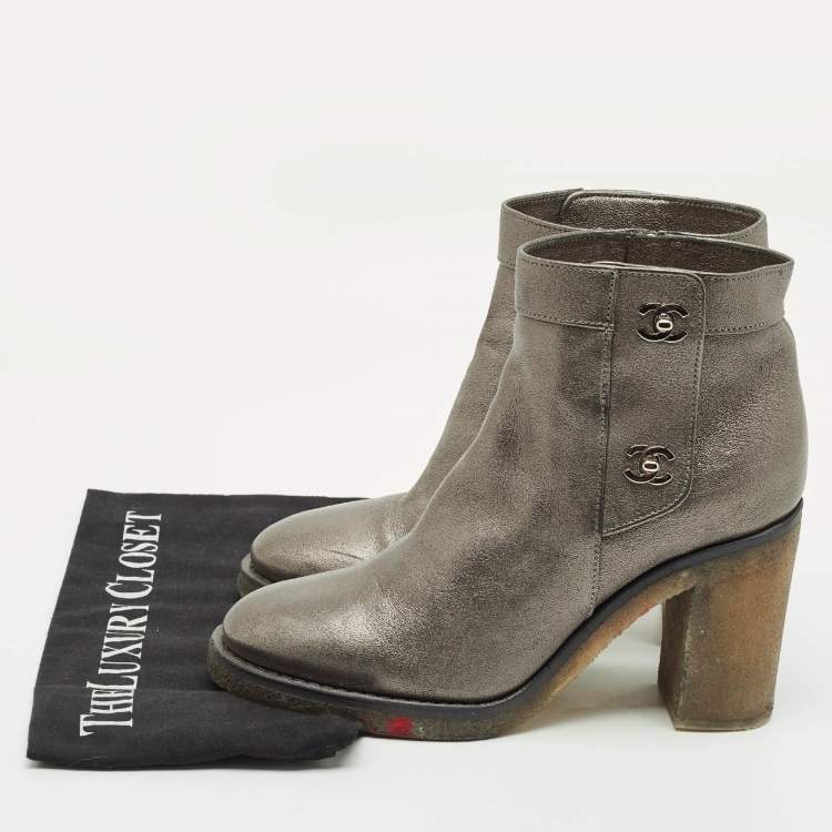 Pre Owned Chanel Size 40 Metallic Leather Ankle Length Boots