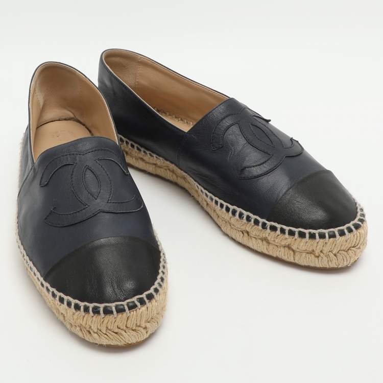 Pre Owned Chanel CC Size 39 Navy Blue/Black Leather Cap Toe Espadrille Flats