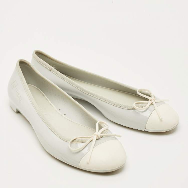 Pre Owned Chanel CC Size 41 Grey/White Leather and Rubber Ballet Flats