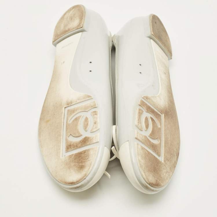 Pre Owned Chanel CC Size 41 Grey/White Leather and Rubber Ballet Flats