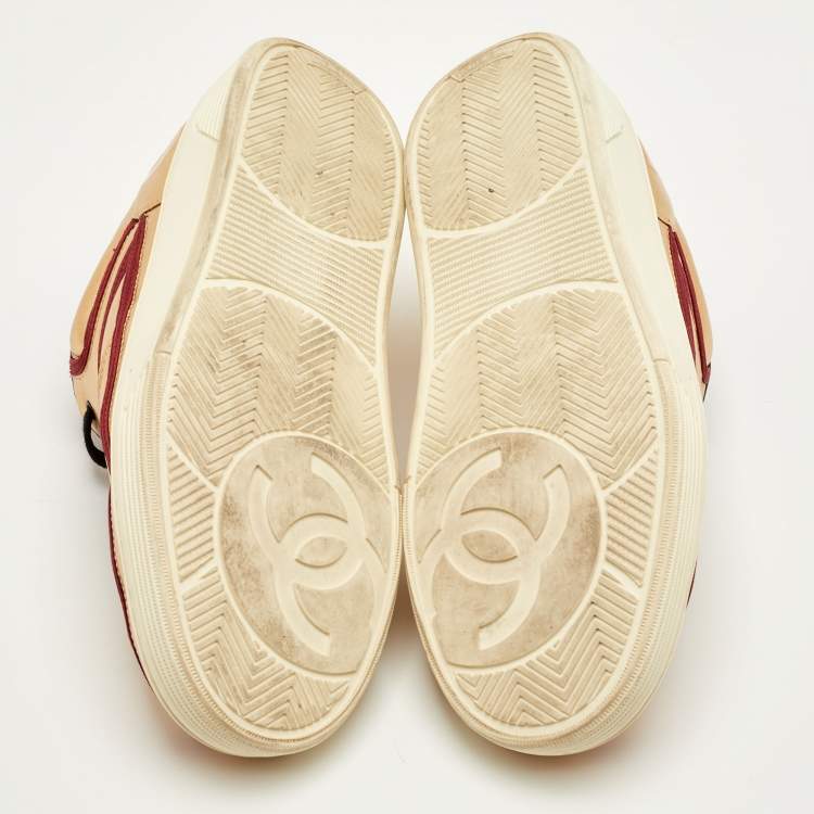 Pre Owned Chanel CC Size 38 Gold/Burgundy Leather Low Top Sneakers