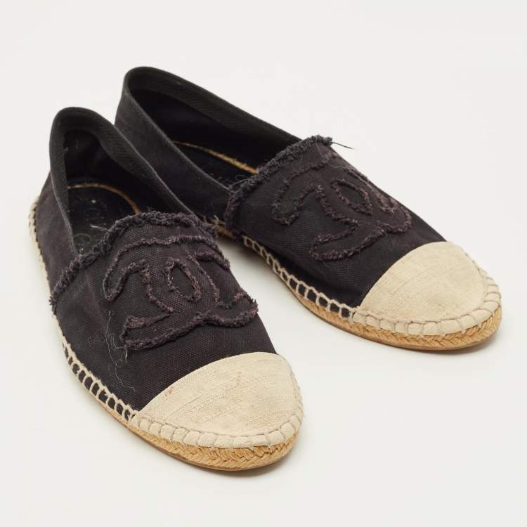 Pre Owned Chanel CC Interlocking Size 42 Black Canvas Espadrille Flats