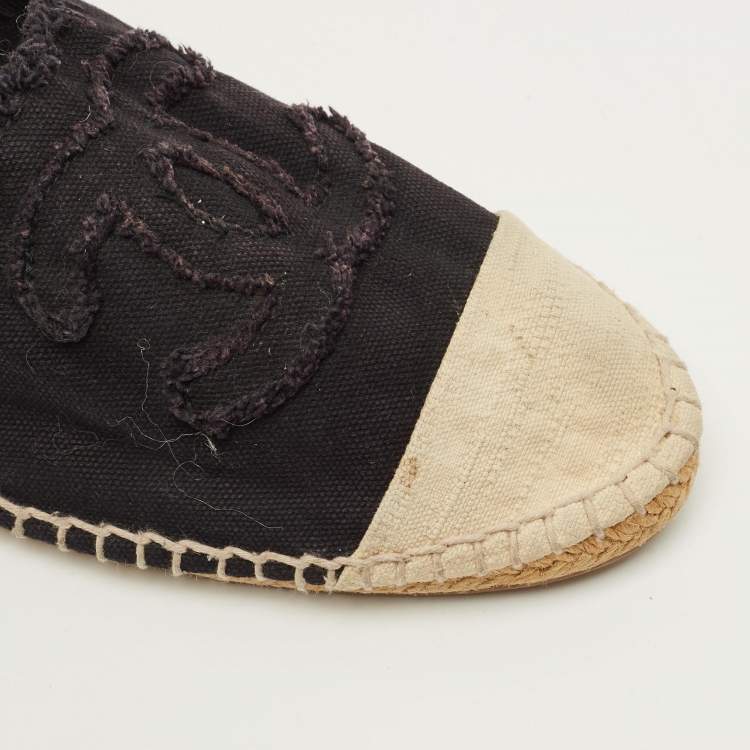 Pre Owned Chanel CC Interlocking Size 42 Black Canvas Espadrille Flats