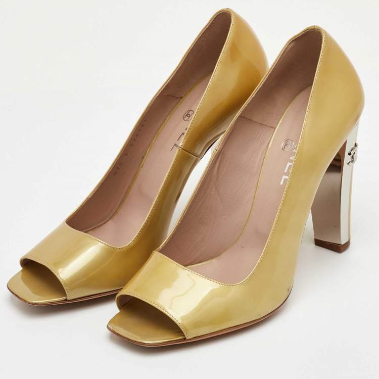 Pre Owned Chanel CC Size 41 Yellow Patent Leather Peep Toe Pumps