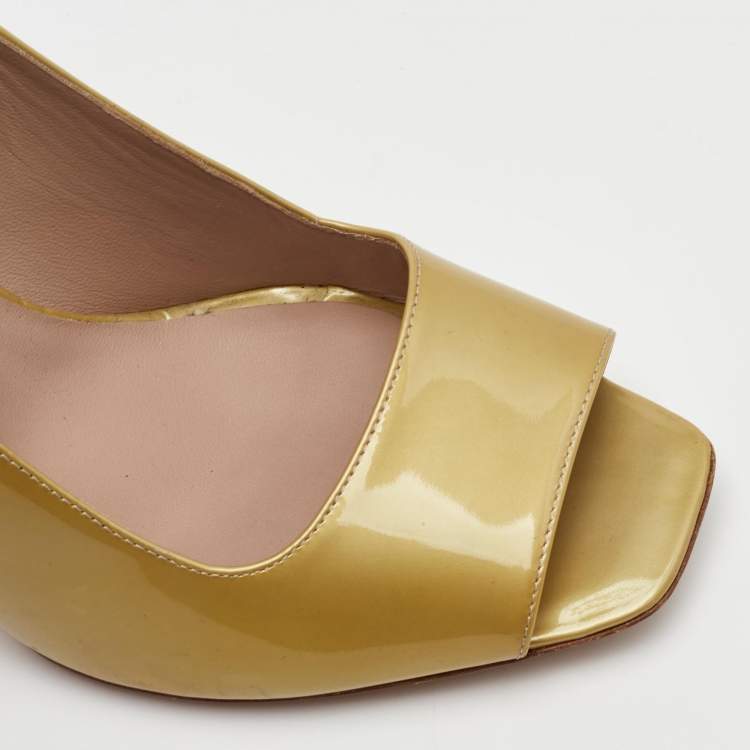 Pre Owned Chanel CC Size 41 Yellow Patent Leather Peep Toe Pumps