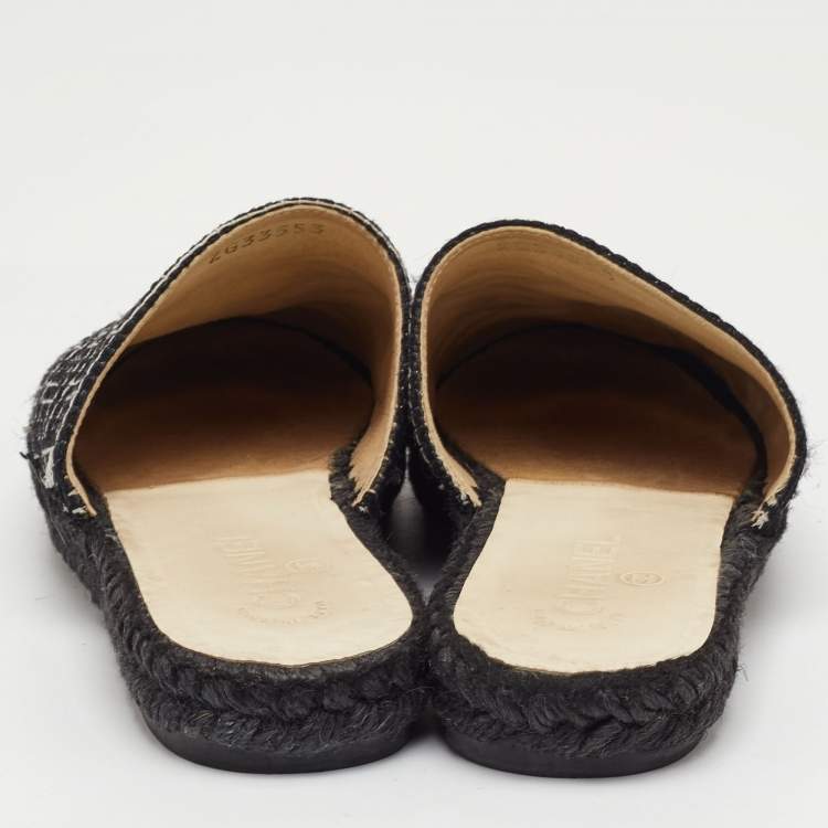 Pre Owned Chanel CC Size 39 Black/White Tweed Espadrille Flat Mules