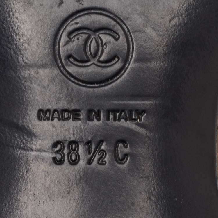 Pre Owned Chanel Size 38.5 Metallic Gold/Black Leather and Patent Leather Brogue Lace Up Oxfords