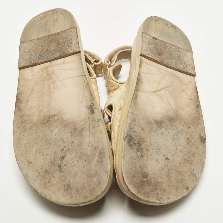 Pre Owned Chanel Dad Size 40 Beige Quilted Leather CC Velcro Flat Sandals