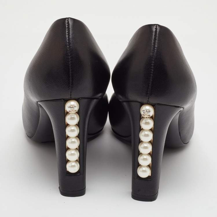 Pre Owned Chanel Size 36 Black Leather Cap Toe CC Pearl Heel Pumps