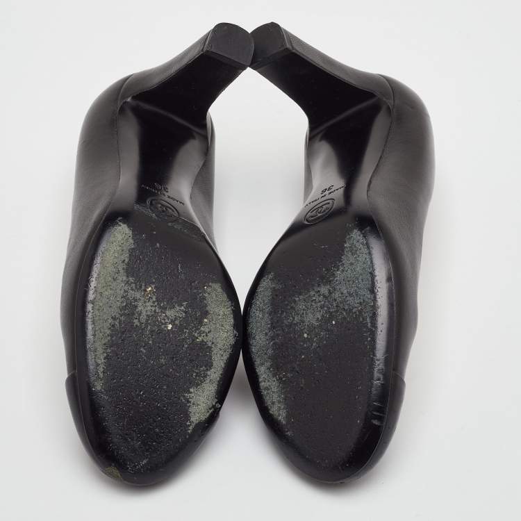 Pre Owned Chanel Size 36 Black Leather Cap Toe CC Pearl Heel Pumps