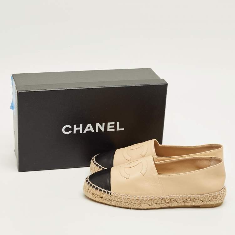 Pre Owned Chanel CC Size 37 Beige/Black Leather Espadrille Flats