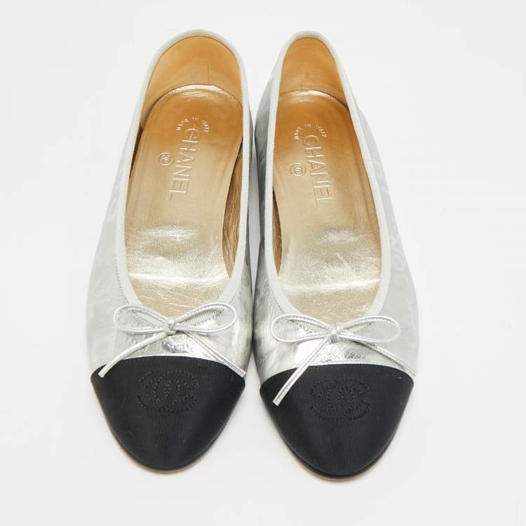 Pre Owned Chanel CC Size 39.5 Silver/Black Canvas and Leather Bow Ballet Flats