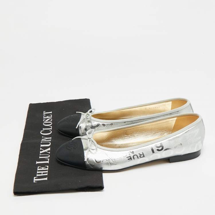 Pre Owned Chanel CC Size 39.5 Silver/Black Canvas and Leather Bow Ballet Flats