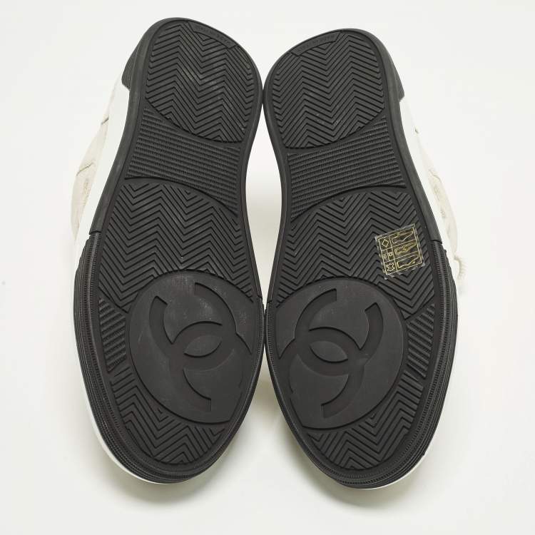 Pre Owned Chanel CC Size 37.5 Beige Suede Low Top Sneakers