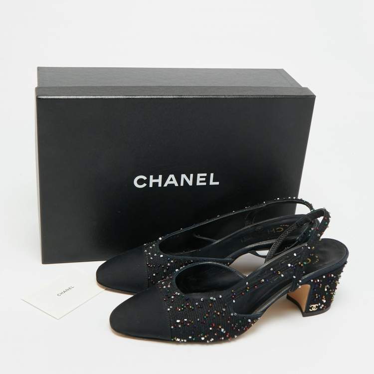 Pre Owned Chanel Embellished Size 39.5 Black Fabric and Grosgrain Cap Toe Slingback Pumps
