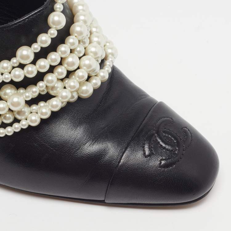 Pre Owned Chanel CC Size 38 Black Leather Cap Toe Pearl Embellished Mules