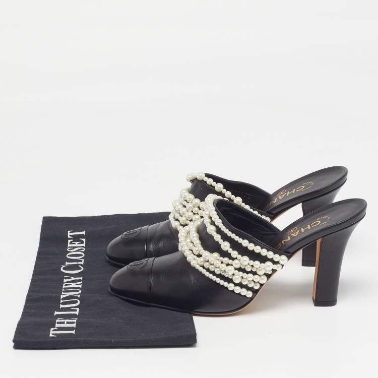 Pre Owned Chanel CC Size 38 Black Leather Cap Toe Pearl Embellished Mules