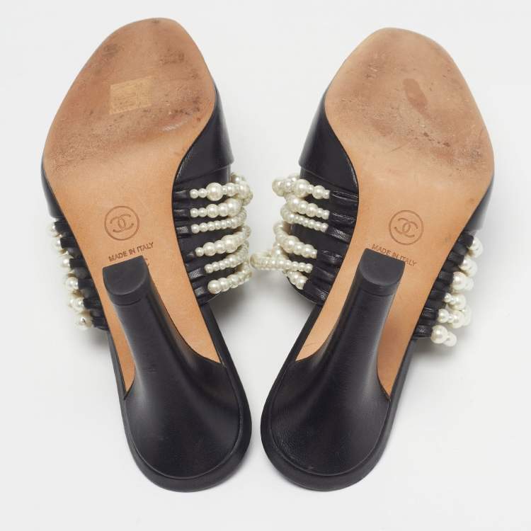 Pre Owned Chanel CC Size 38 Black Leather Cap Toe Pearl Embellished Mules