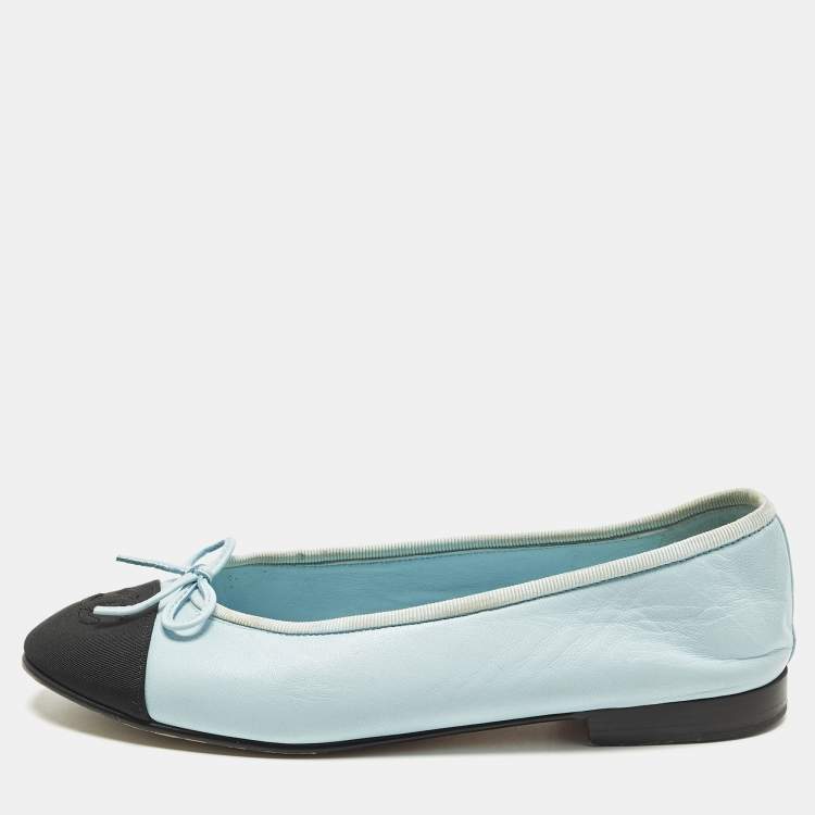 Pre Owned Chanel CC Size 37 Light Blue/Black Fabric and Leather Bow Cap Toe Ballet Flats