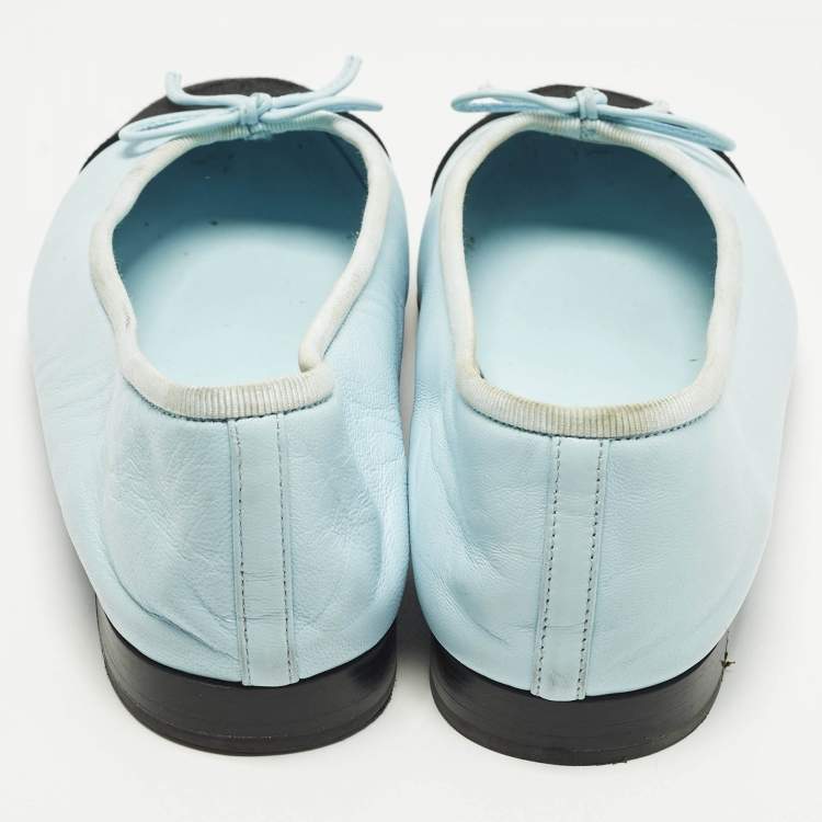Pre Owned Chanel CC Size 37 Light Blue/Black Fabric and Leather Bow Cap Toe Ballet Flats