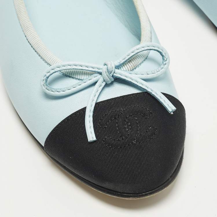 Pre Owned Chanel CC Size 37 Light Blue/Black Fabric and Leather Bow Cap Toe Ballet Flats