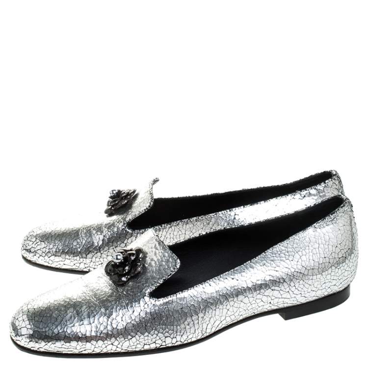 Pre Owned Chanel Metallic Textured Leather Camellia Loafers Size 40