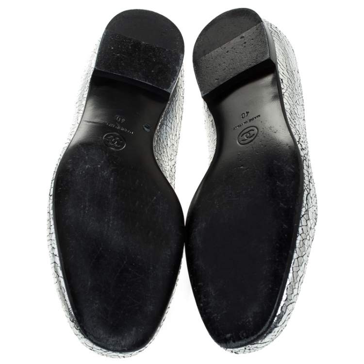Pre Owned Chanel Metallic Textured Leather Camellia Loafers Size 40