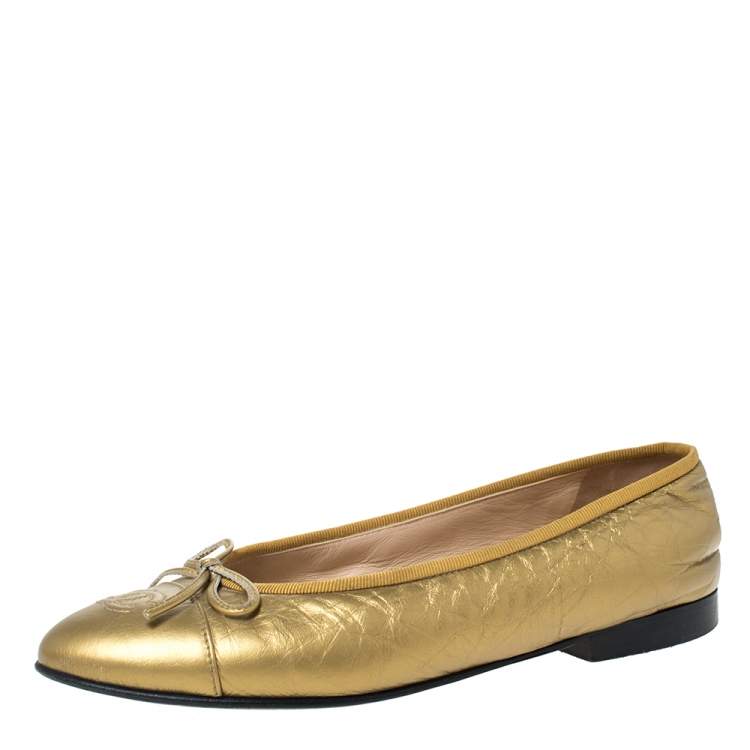 Chanel Gold Leather Bow CC Cap Toe Ballet Flats Size 37 For Sale