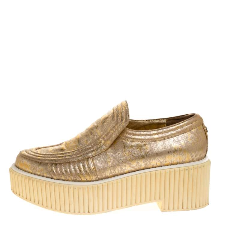 Chanel Sneakers aus Leder - Gold - Größe 39 - 31203088