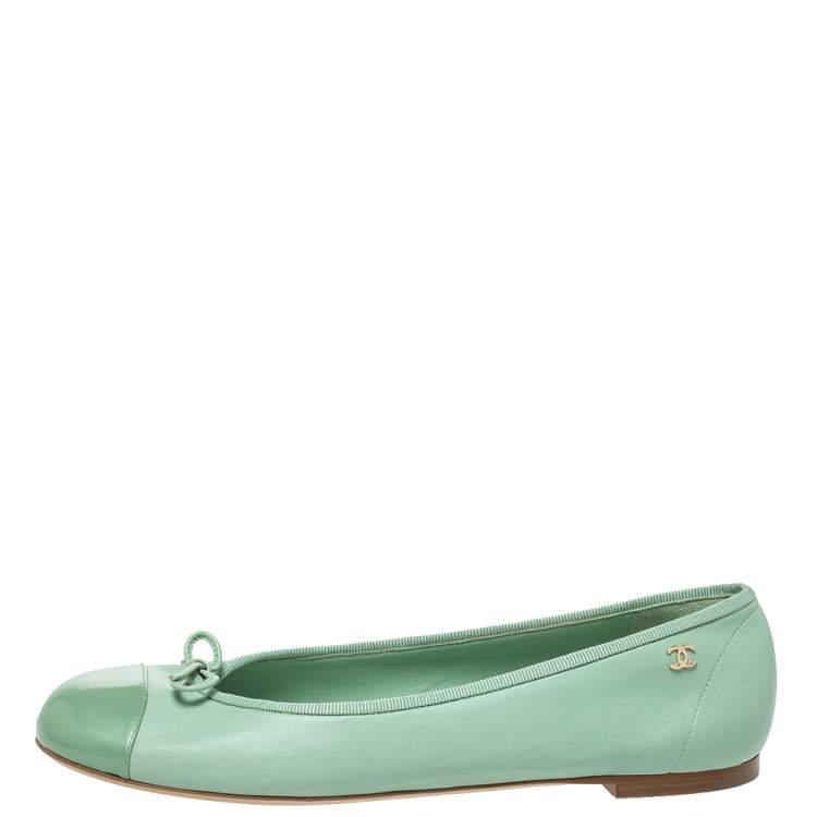 Chanel Green Leather CC Bow Ballet Flats Size 40 Chanel | TLC