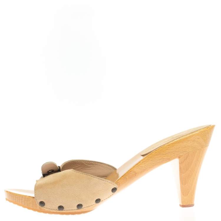 Chanel Beige Suede CC Adjustable Buckle Wooden Clog Sandals Size 41 Chanel