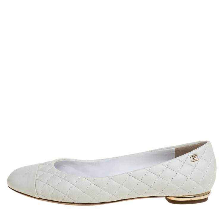 Chanel White Quilted Leather Cap Toe Ballet Flats Size 38.5 Chanel