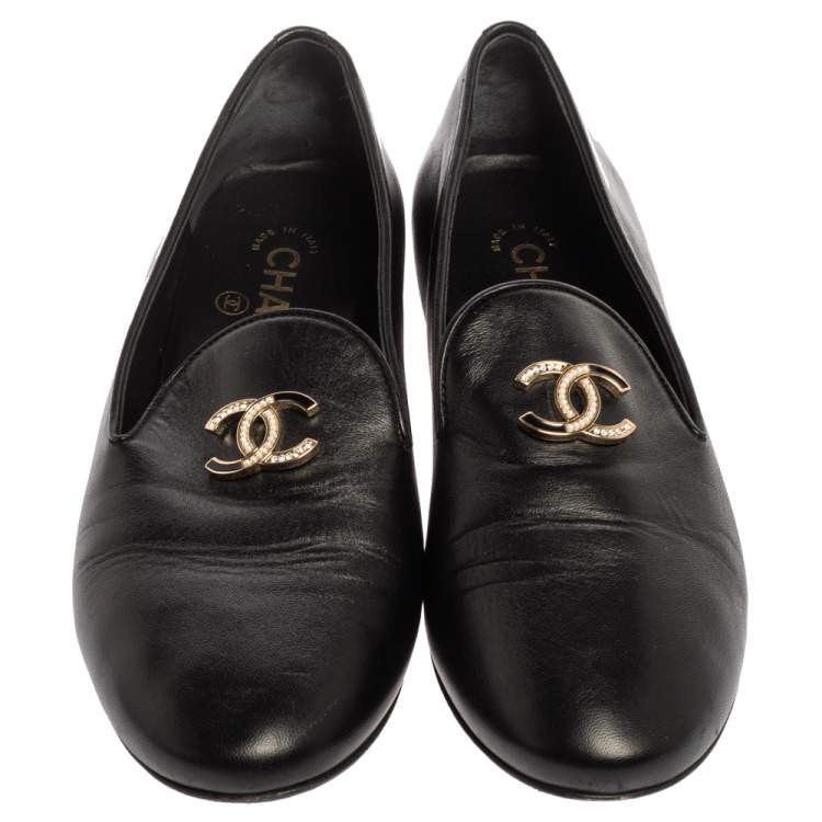 Pre Owned Chanel Black Leather CC Moccasin Loafers Size 38