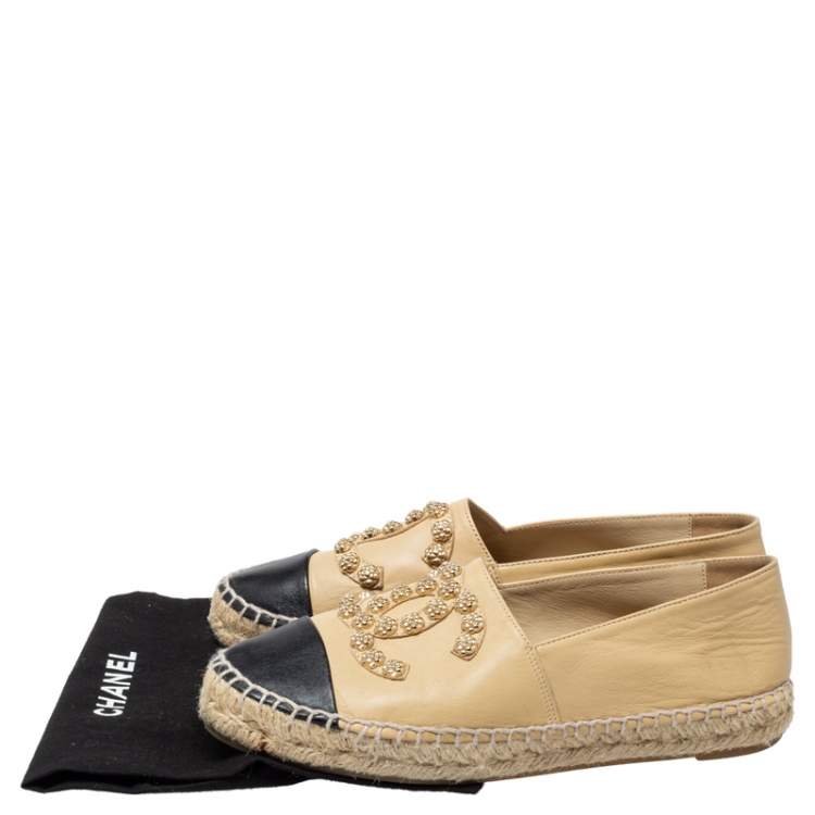 Pre Owned Chanel Beige/Black Leather Embellished Interlocking CC Logo Espadrilles Sneakers Size 37