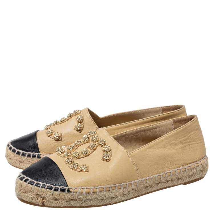 Pre Owned Chanel Beige/Black Leather Embellished Interlocking CC Logo Espadrilles Sneakers Size 37