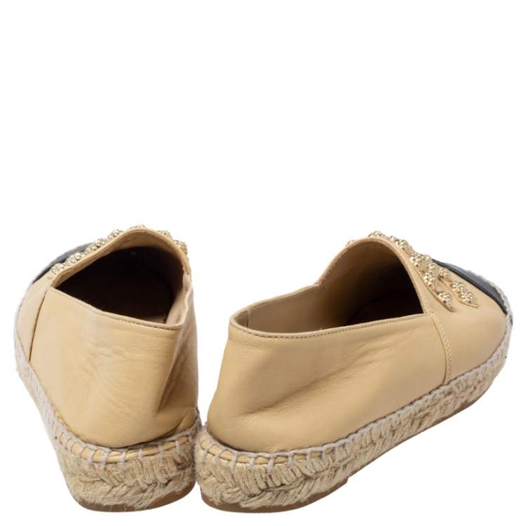 Pre Owned Chanel Beige/Black Leather Embellished Interlocking CC Logo Espadrilles Sneakers Size 37