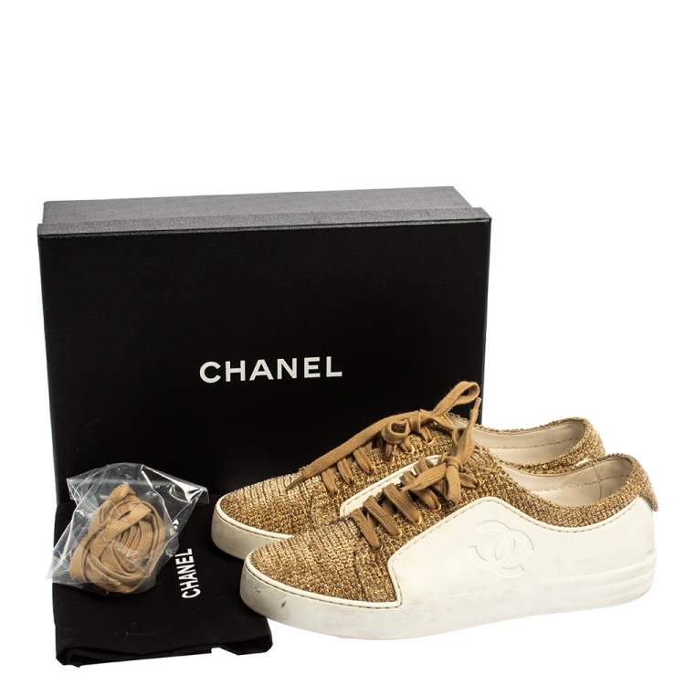 مملوكة مسبقًا Chanel White/Gold Rubber And Tweed Fantasy Sneakers Size 39.5