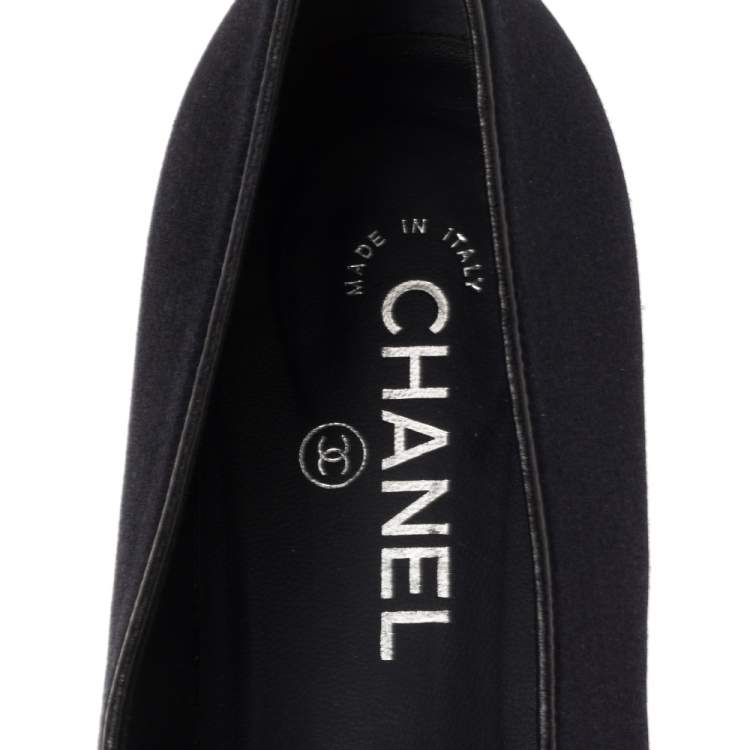 Pre Owned Chanel Navy Blue Satin Crystal Embellished CC Smoking Slippers Size 40.5