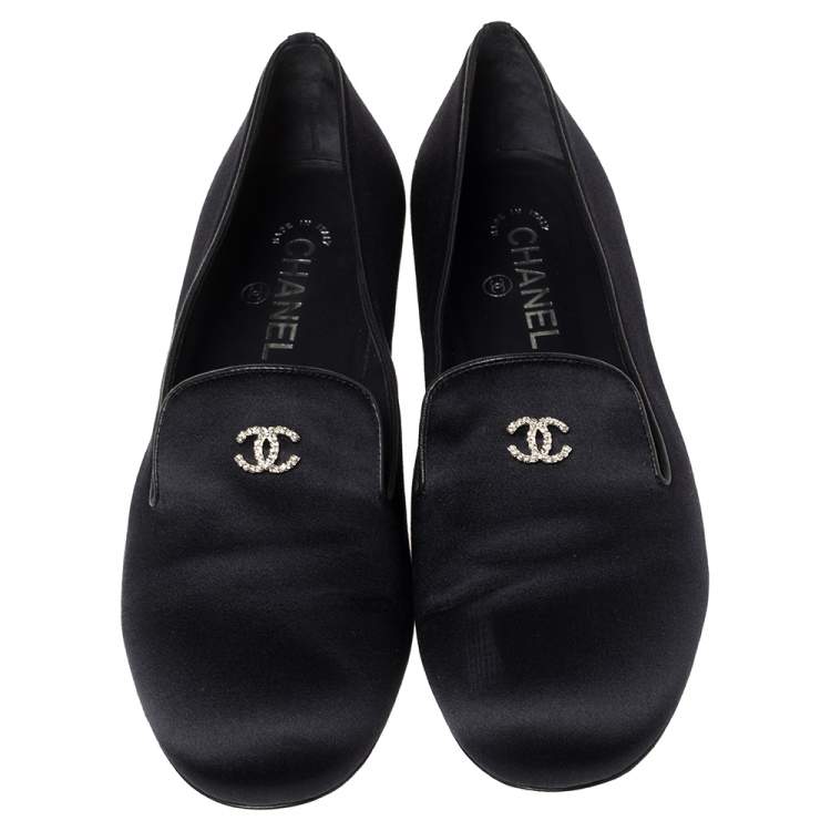 Pre Owned Chanel Navy Blue Satin Crystal Embellished CC Smoking Slippers Size 40.5