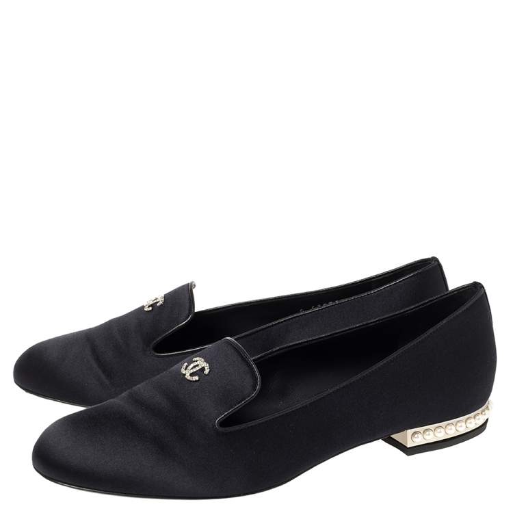 Pre Owned Chanel Navy Blue Satin Crystal Embellished CC Smoking Slippers Size 40.5