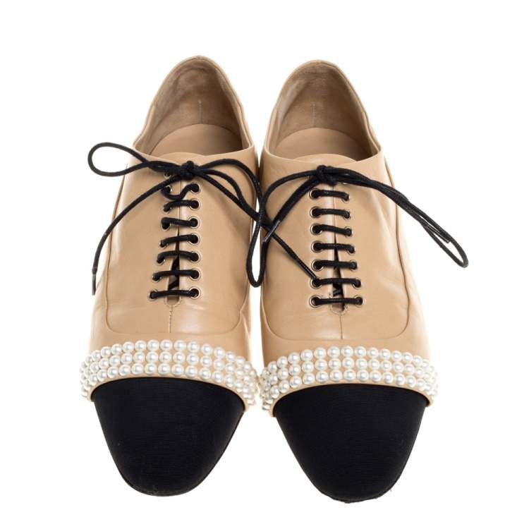 Pre Owned Chanel Beige/Black Leather Pearl Embellished Cap Toe Lace Oxfords Size 37
