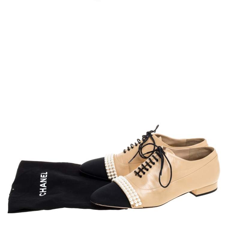 Pre Owned Chanel Beige/Black Leather Pearl Embellished Cap Toe Lace Oxfords Size 37