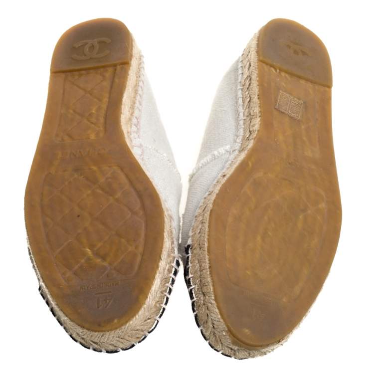 Pre Owned Chanel White/Black Canvas CC Espadrille Flat Loafers Size 41