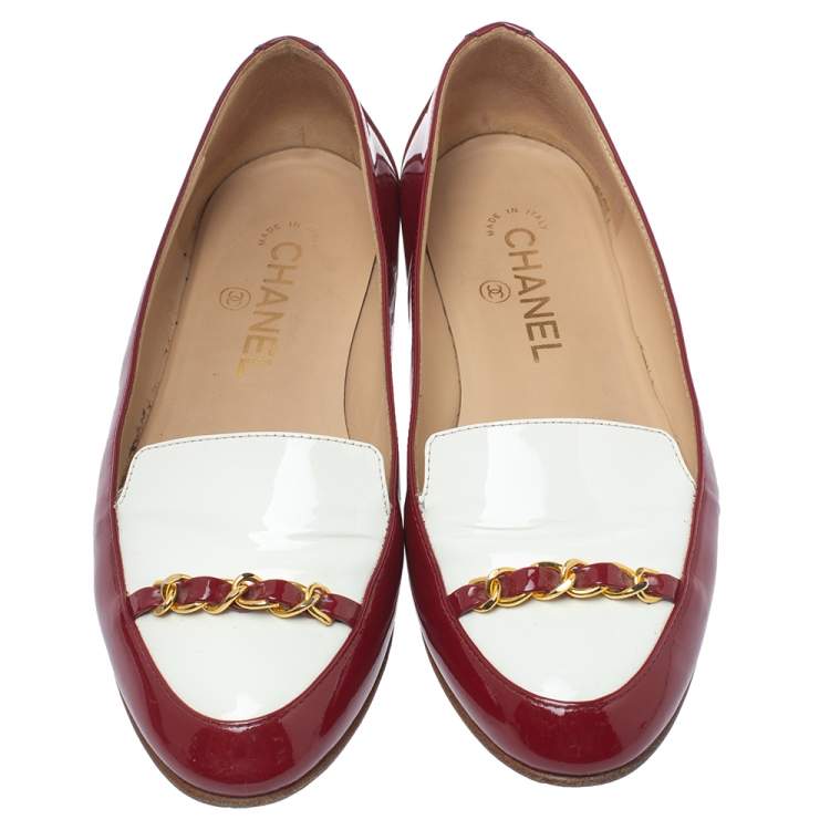 Pre Owned Chanel Red/White Patent Leather Chain-link Loafers Size 38.5