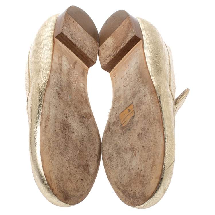 Pre Owned Chanel Metallic Gold Textured Leather CC Loafers Size 38