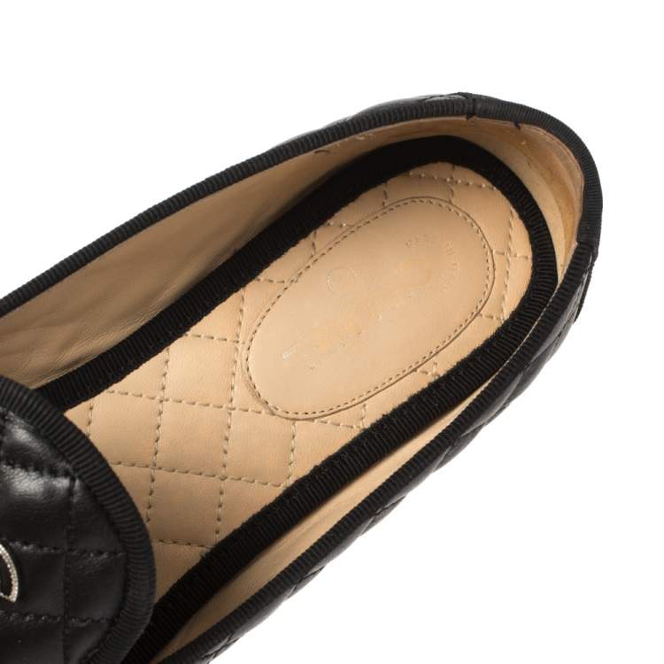 Pre Owned Chanel Black Quilted Leather CC Smoking Slippers Size 39